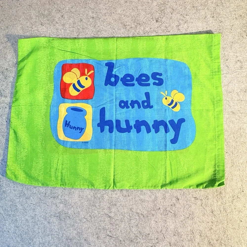 Vintage Winnie the Pooh Pillowcase Disney Standard Green Bees Hunny